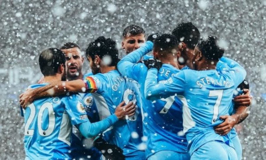 Manchester City e mposht West Hamin në një mot me borë