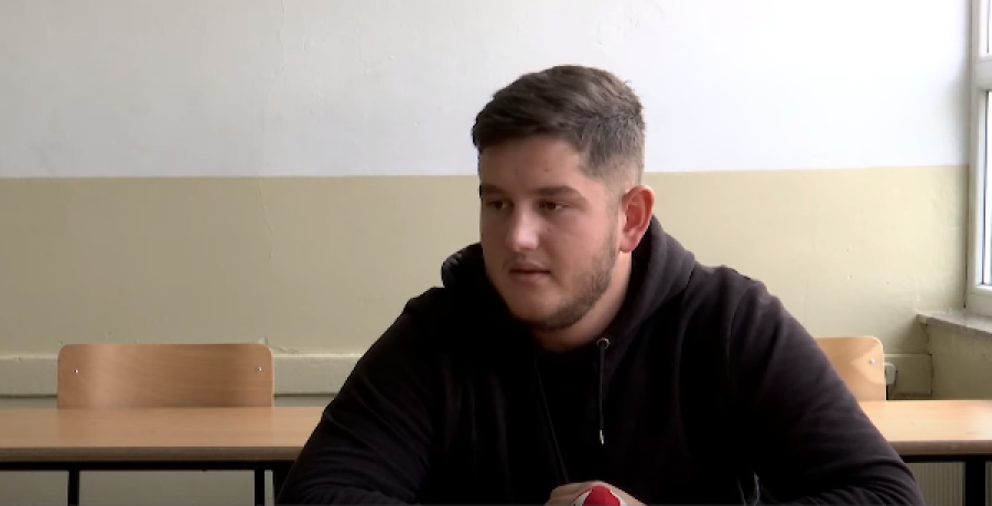 Shoku i nxënësit të vrarë në Gllogjan: Ledioni më tregoi për një problem që kishin shoferët e autobusëve