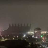 Bie bora e parë në Prishtinë