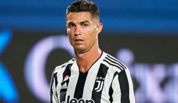 Ronaldo bleu pikturën e artistit shqiptar, sa ishte pjesë e Juventusit