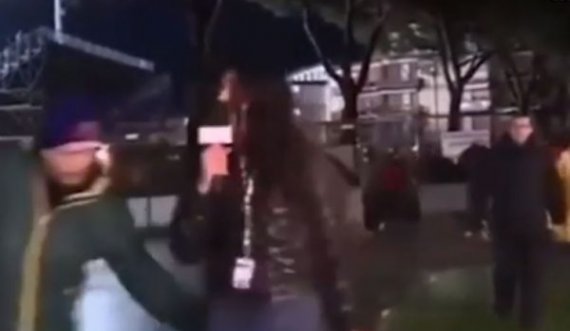 Në javën kundër dhunës ndaj grave, gazetarja italiane ngacmohet në transmetim direkt