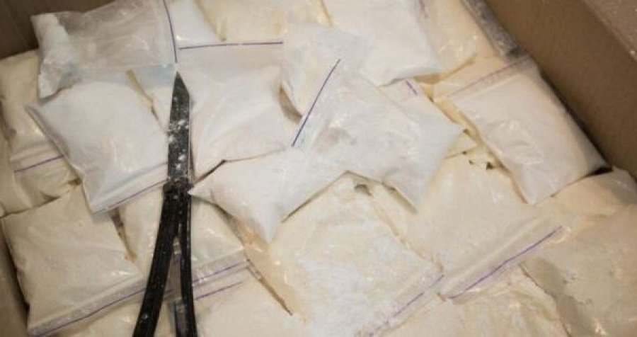 Në veturën e shqiptarit në Mal të Zi kapen 37 kg kokainë
