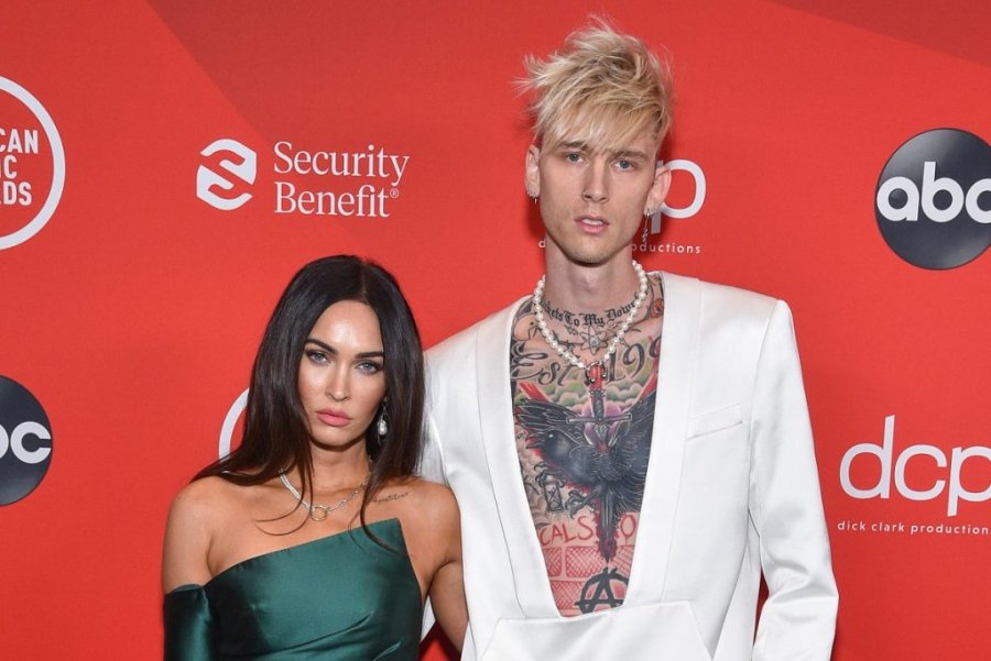 Megan Fox dhe i dashuri i saj me lidhu zinxhir morën në festën e Hollywood
