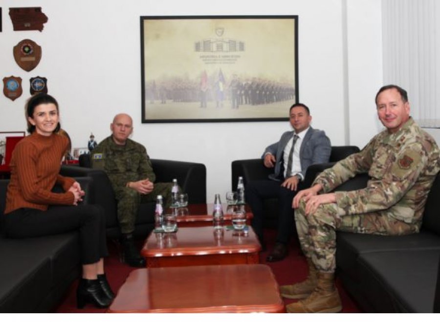 Komandati i ri i FSK-së Bashkim Jashari realizon takimin e parë zyrtar, me kolonelin amerikan 