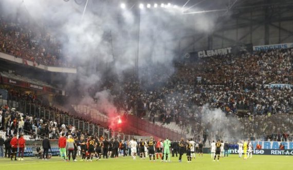 Incidentet në ndeshjen Marseille-Galatasaray, pesë tifozë arrestohen nga policia
