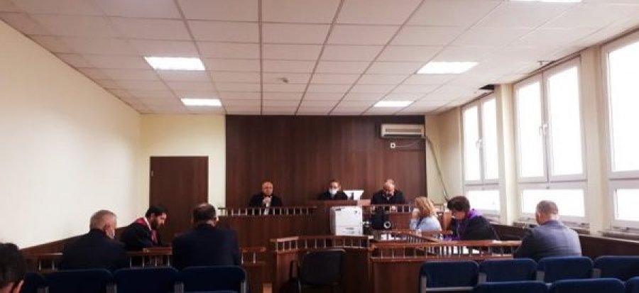 Zyrtari i Komunës së Klinës thotë se nuk ka ditur se vajza e kryetarit kishte aplikuar për punësim