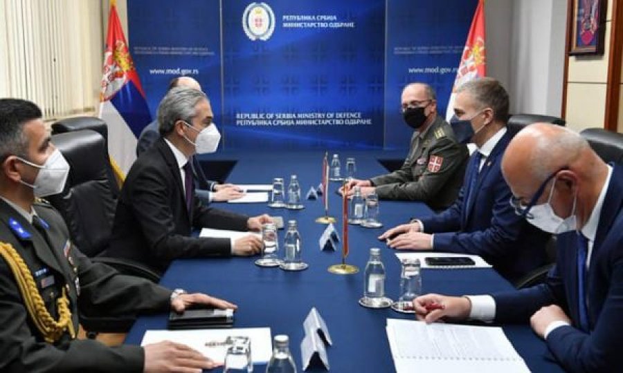  Turqia dhe Serbia pajtohen ta thellojnë bashkëpunimin në fushën e mbrojtjes 