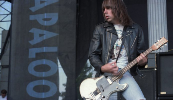 Kitara e Johnny Ramone që e kishtë përdorur për 20 vjet shitet 740 mijë funte