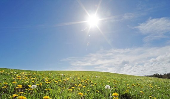 Të dielën mot me diell, ja sa do të arrijnë temperaturat 