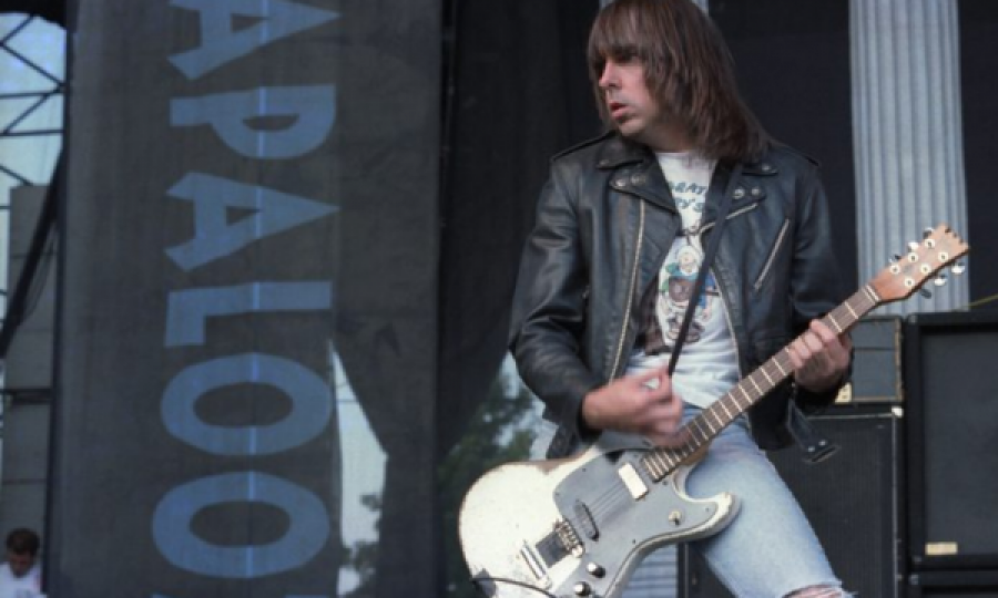 Kitara e Johnny Ramone që e kishtë përdorur për 20 vjet shitet 740 mijë funte
