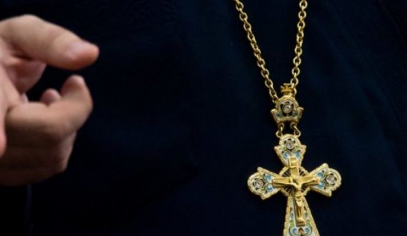 Skandal në Kishën Katolike, priftërinj të akuzuar për abuzime sek.suale me të mitur