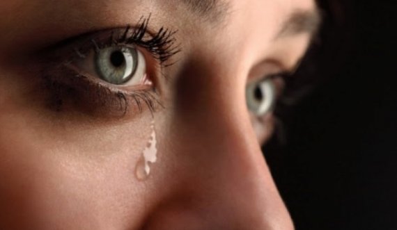 Sipas psikologëve njerëzit që qajnë shumë janë unik