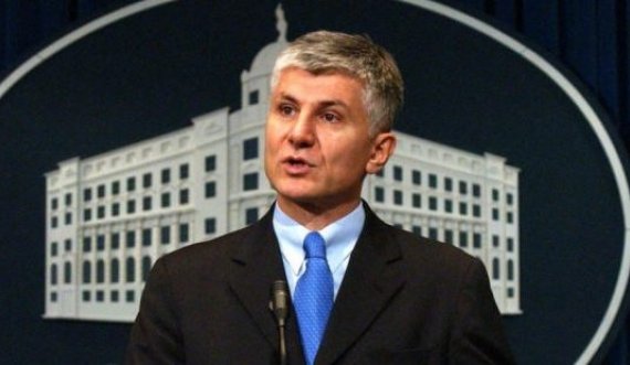 Mediumi opozitar serb: Vuçiqi qëndron prapa peticionit për lirimin e vrasësit të Zoran Gjingjiqit