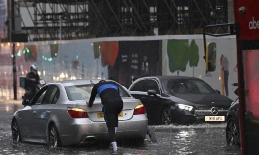 Moti i keq përmbyt qytetin evropian
