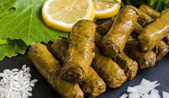 Receta e Pepës: Sarma me gjethe rrushi