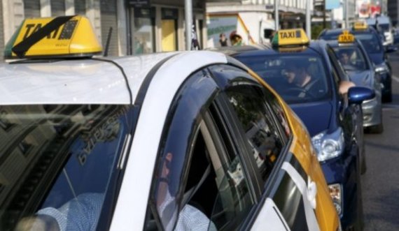 Operonin në Prishtinë me leje nga komunat tjera, dënohen me nga 200 euro 15 taksi