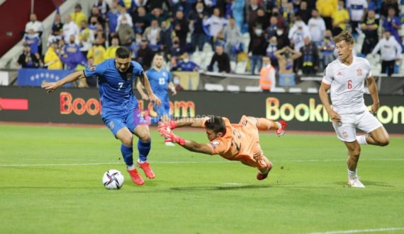 Rashica flet për ndeshjen me Suedinë: Duhet t’i përfundojmë rastet që na jepen