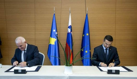 Kosova nënshkruan një marrëveshje në Slloveni