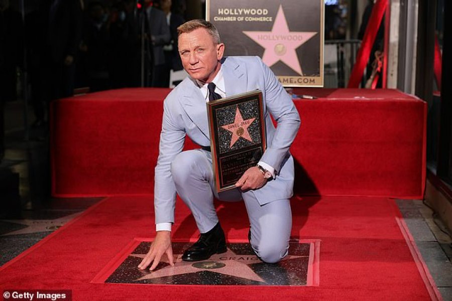 Daniel Craig u nderua me një yll në “Walk of Fame” të Hollywood-it