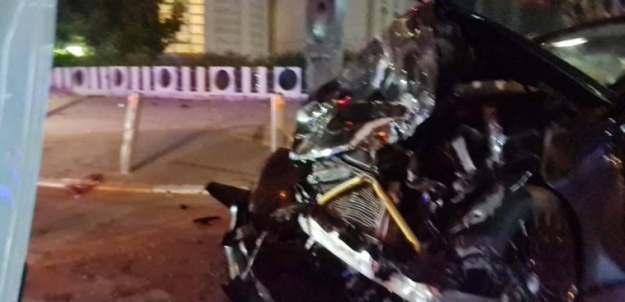 Pamje nga aksidenti i mbrëmshëm në Prishtinë ku mbetën të lënduar gjashtë persona