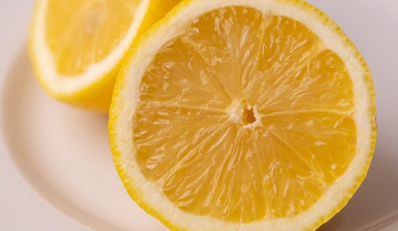 Si të dobësohemi me një gjysmë limoni në ditë?