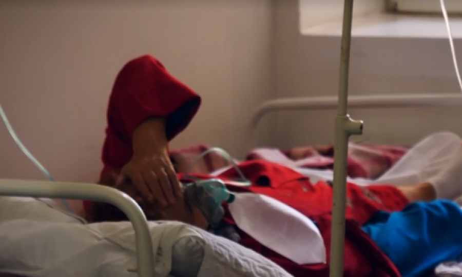 Pamje dramatike nga spitalet në Rumani, ku vaksinimi është i ulët