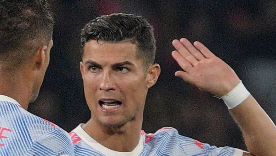 Jeta e ish-futbollistit që sot punon berber: “Cristiano Ronaldo nuk ishte shumë miqësor”