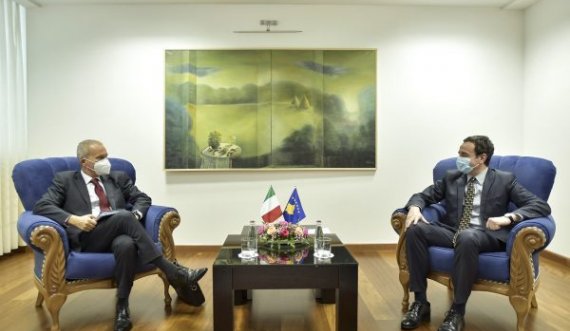  Kryeministri Kurti takoi ambasadorin e ri të Italisë në Kosovë, Antonello De Riu 