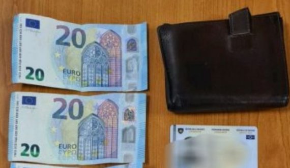 E moshuara e gjen një kuletë me dokumente dhe para në Ferizaj, i përkiste një studenti