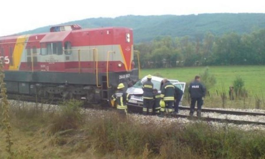 Treni godet veturën në Klinë, mbesin gjashtë të lënduar