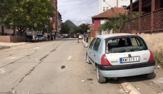  Gurë në rrugë e xhama të thyer, situata në veri pas aksionit të policisë 