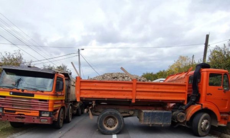 Vendoset sërish barrikadë në veri