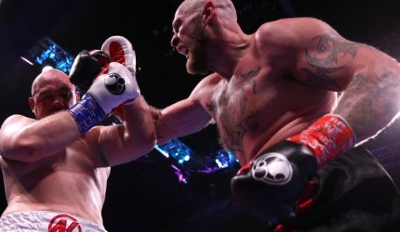 Boksieri paralajmërohet të mos i fryjë hundës më, pasi u rrah brutalisht në ring