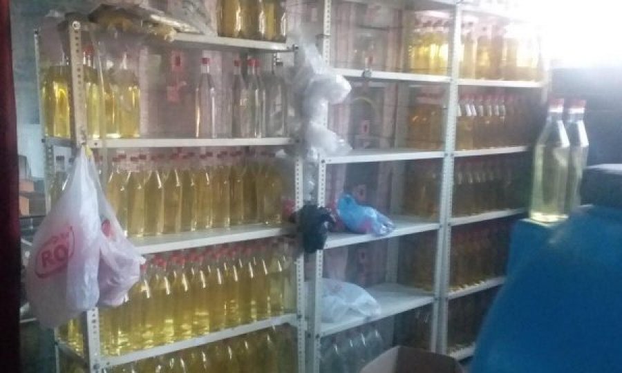 Kapen 15.000 mijë litra alkool i prodhuar ilegalisht në Gjakovë