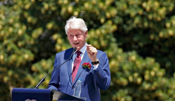 Pamje nga spitali ku po trajtohet Bill Clinton