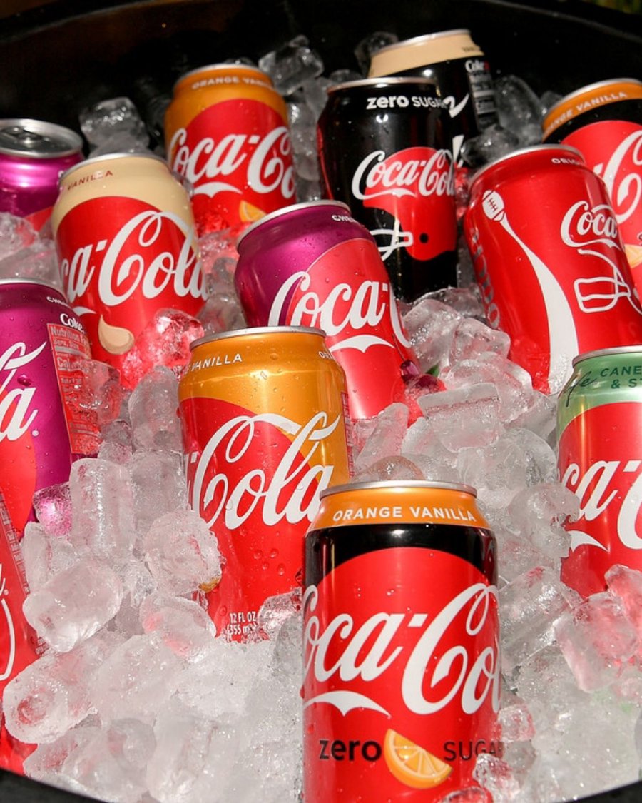 A e keni pyetur ndonjëherë veten se çfarë i ndodh trupit tuaj kur pini Coca Cola?
