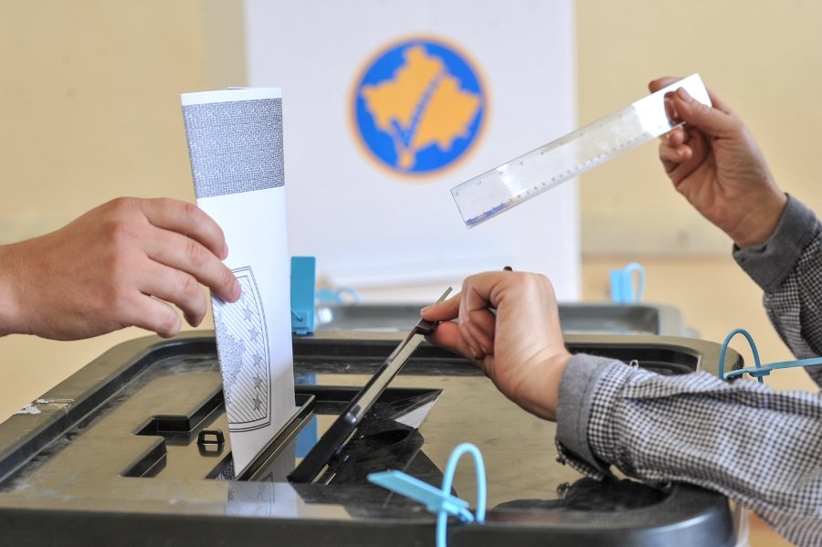 Këtë herë nuk votohet në sallën “1 Tetori”, por te objekti i Fakultetit të Edukimit