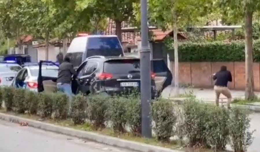 Përplasje me armë mes policisë dhe disa personave