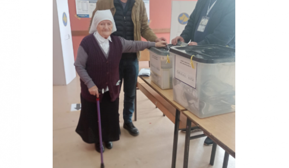 103-vjeçarja nga Istogu del në votime