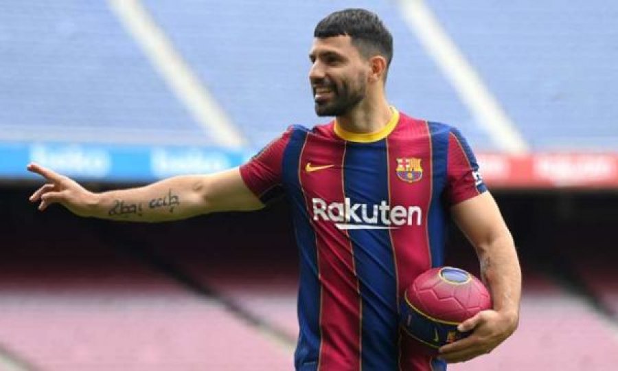 Xavi e mohon se Aguero është pensionuar nga futbolli