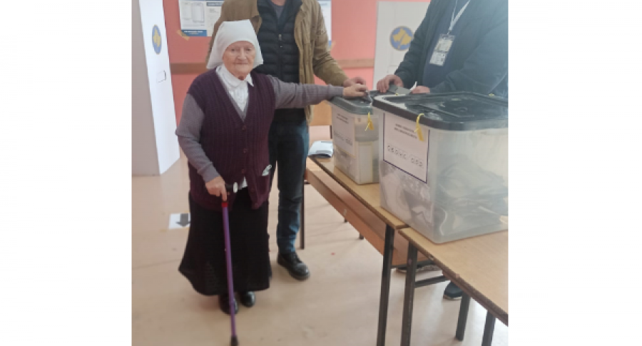 103-vjeçarja nga Istogu del në votime