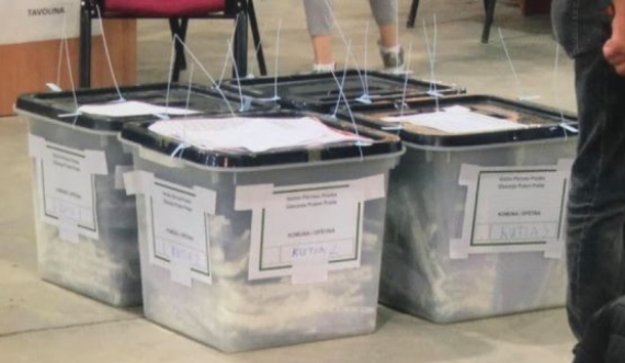 KQZ: LVV 40.96%, PDK 22.42%, LDK 17.62%, AAK-NISMA 7.56%