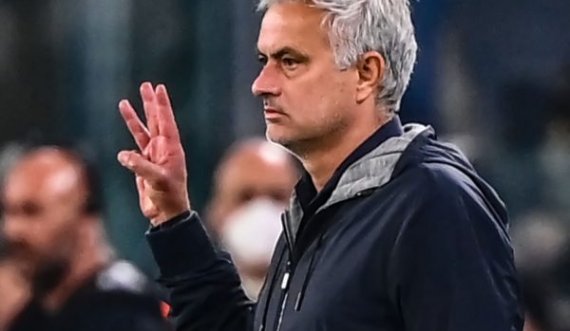 Mourinho u tall sërish me tifozët e Juventusit