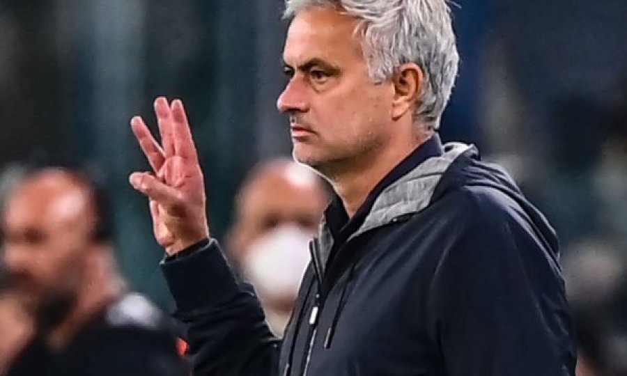 Mourinho u tall sërish me tifozët e Juventusit