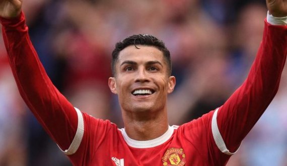 Cristiano Ronaldo kërkon nga këngëtari i njohur që të këndoj në ditëlindjen e tij