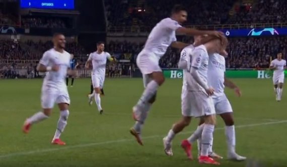 Talenti 19-vjeçar shënon supergol për Man Cityn menjëherë pa hyrjes në lojë