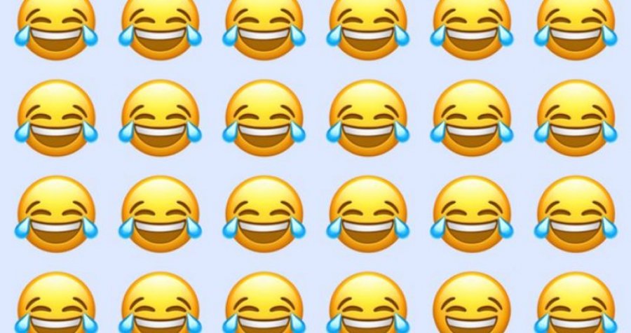 A mund ta gjeni për 5 sekonda emojin që mban lotët nga e qeshura?