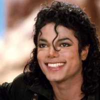 Del në shitje pasaporta e Michael Jackson