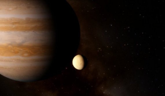 Astronomët kanë pikasur avujt e ujit në një nga hënat e Jupiterit