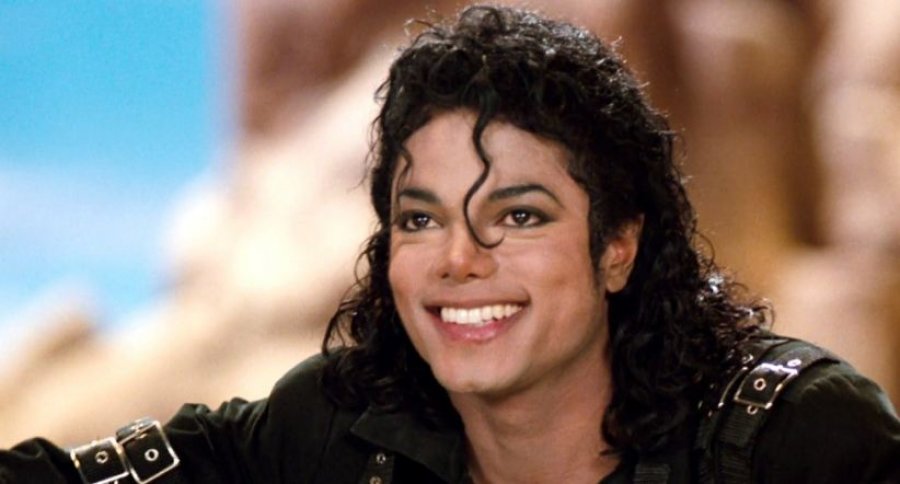 Del në shitje pasaporta e Michael Jackson